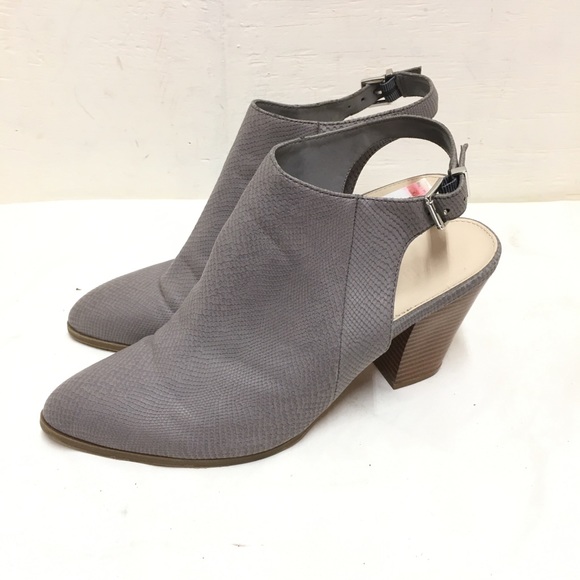 Bar III Women's Grey Ivy Round Toe Bootie Size 11 - Picture 3 of 15